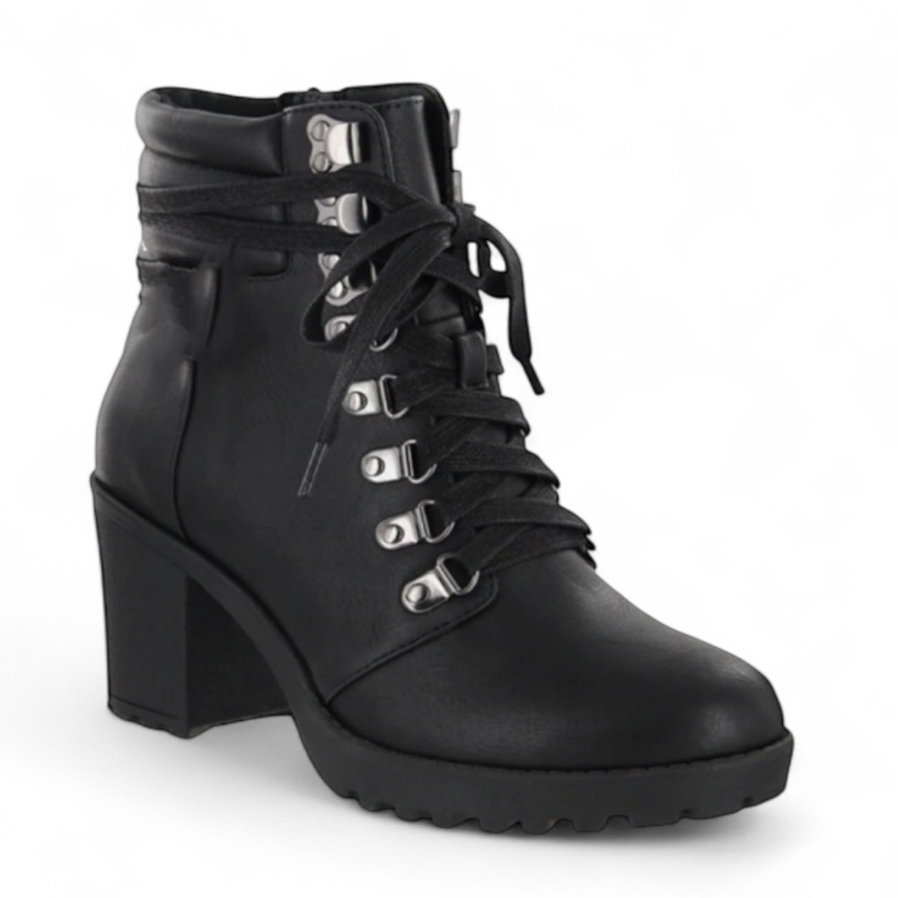 NWOT MIA Annamaria Combat Lace up Black Boots